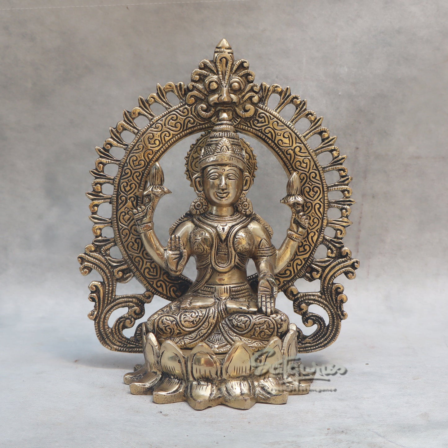 Laxmi On Lotus With Ring by Satgurus