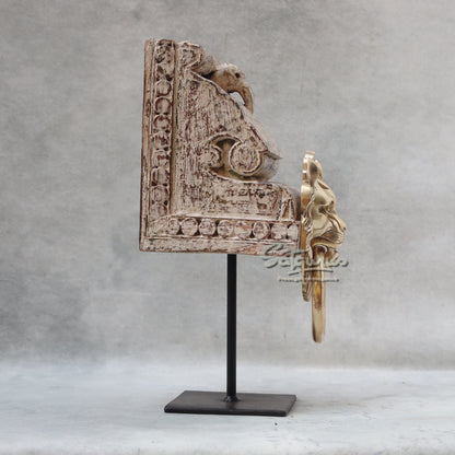 Door Knocker Lion On Stand / Brown by Satgurus