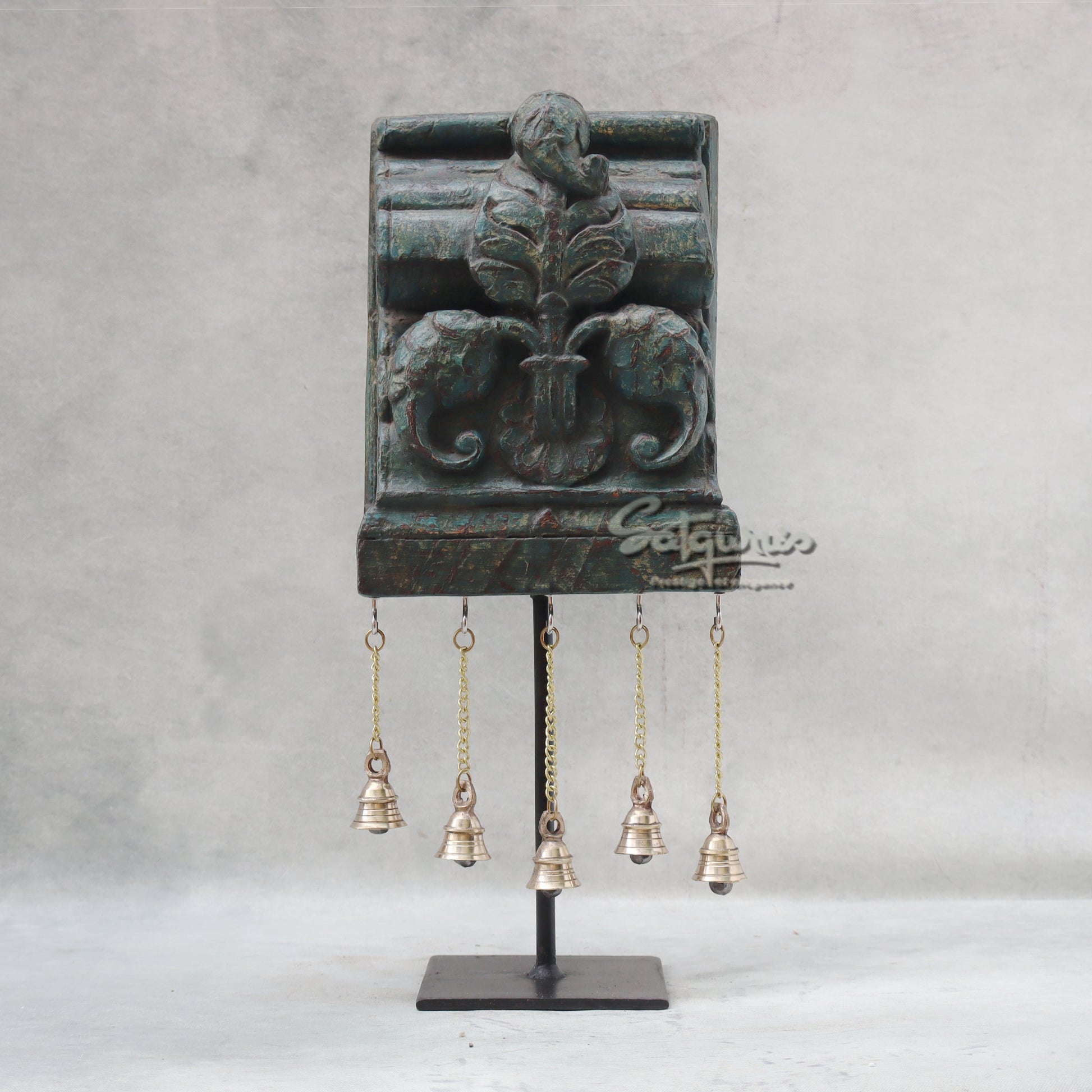 Hanging Bells On Stand / Green by Satgurus