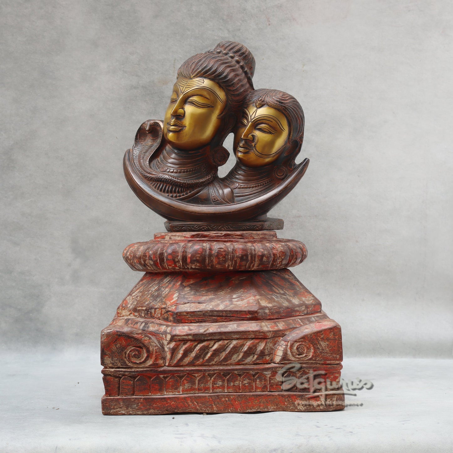 Shiv Parvati Bust On Stand by Satgurus