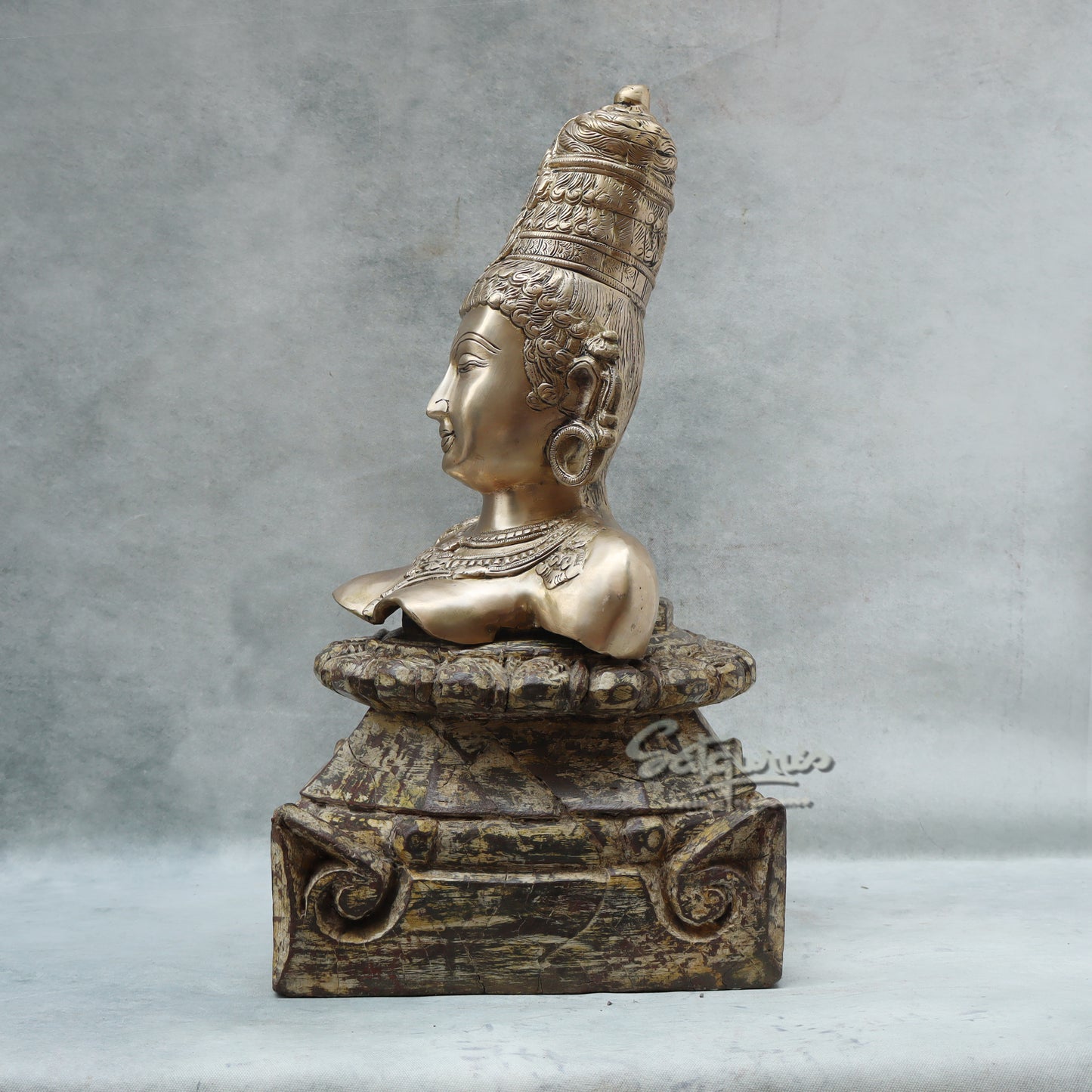 Parvati Bust On Stand by Satgurus