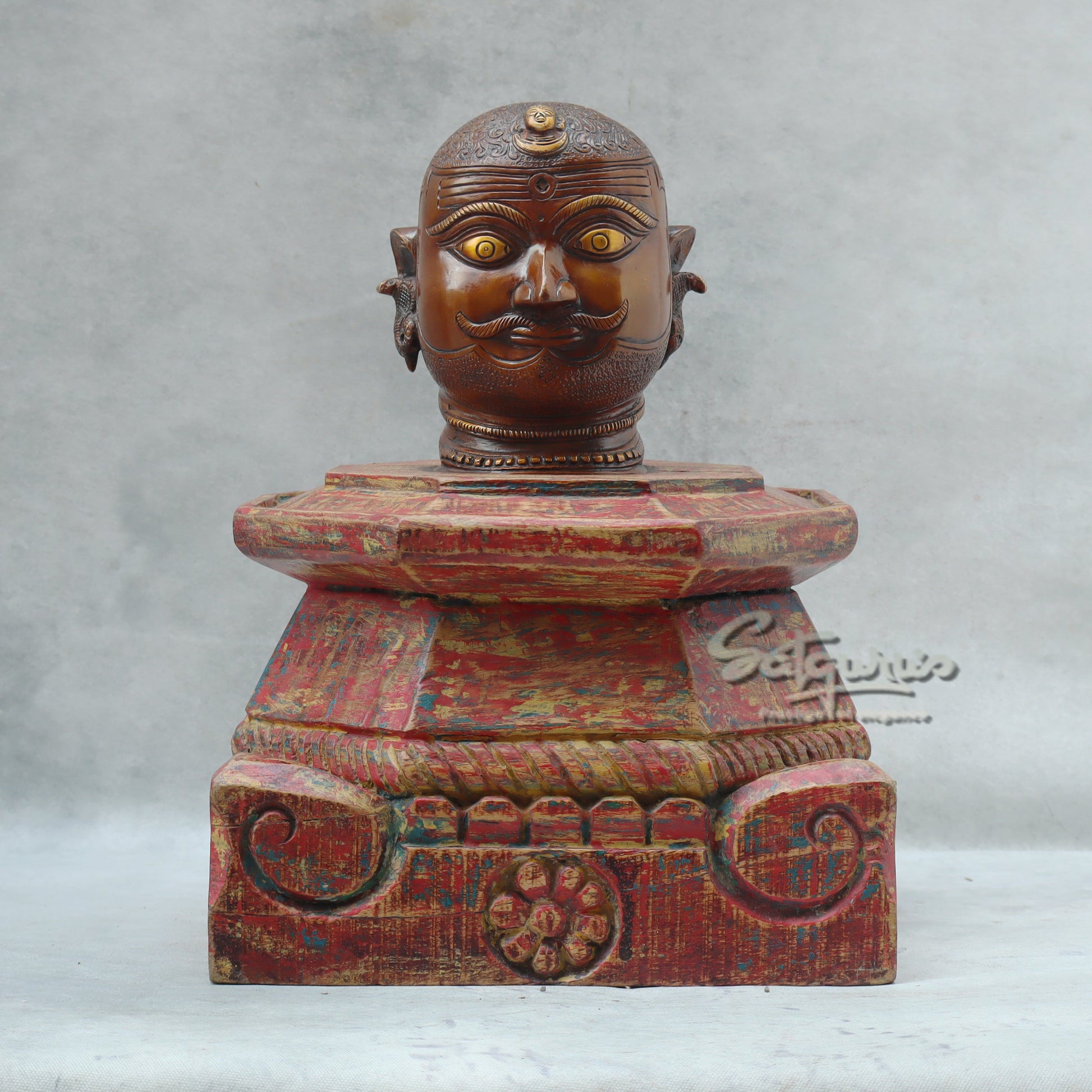 Shiva Head On Stand by Satgurus