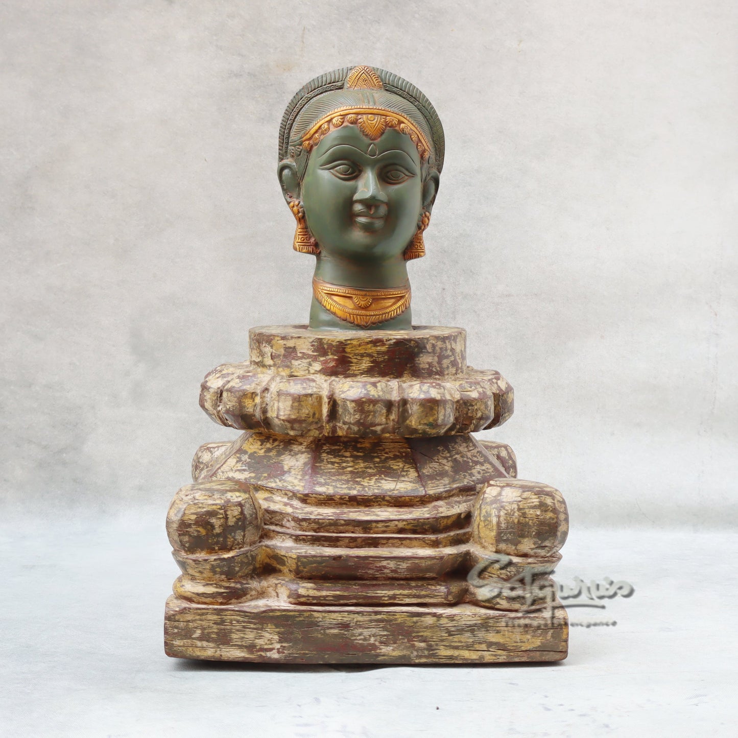 Gori Head On Stand by Satgurus