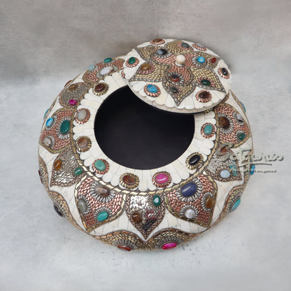 Tachariya Box Stone Work / Cream by Satgurus