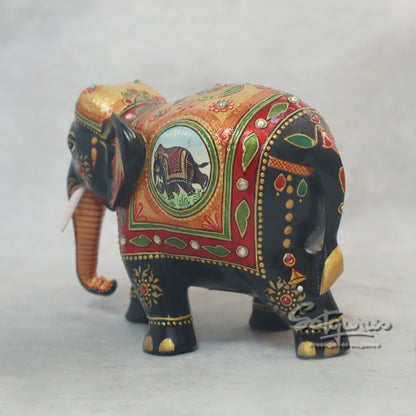 Elephant Figure by Satgurus
