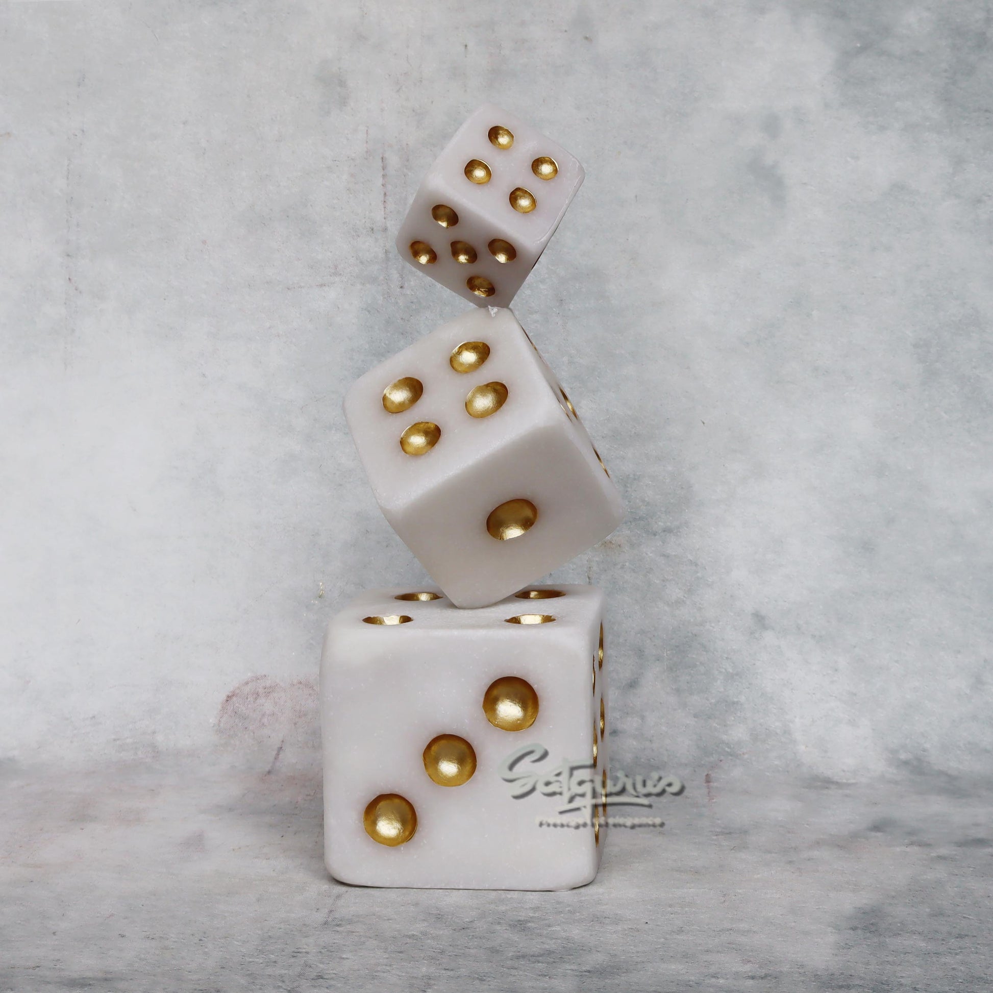 Dice Showpiece Set of 3 by Satgurus 