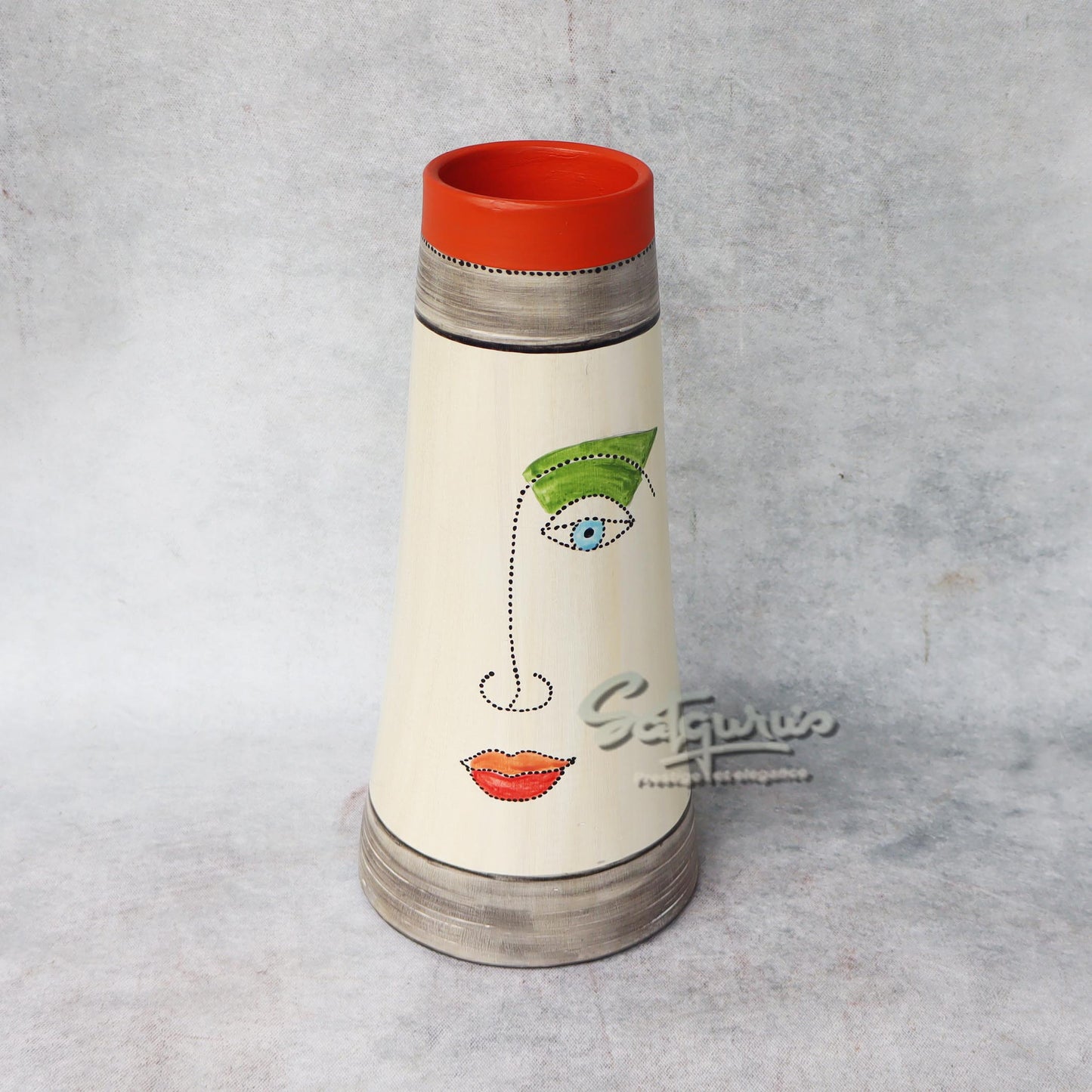 Minimalist Abstract Face Vase by Satgurus
