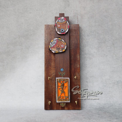 Prabha Key Hanger With Brass Motif by Satgurus 