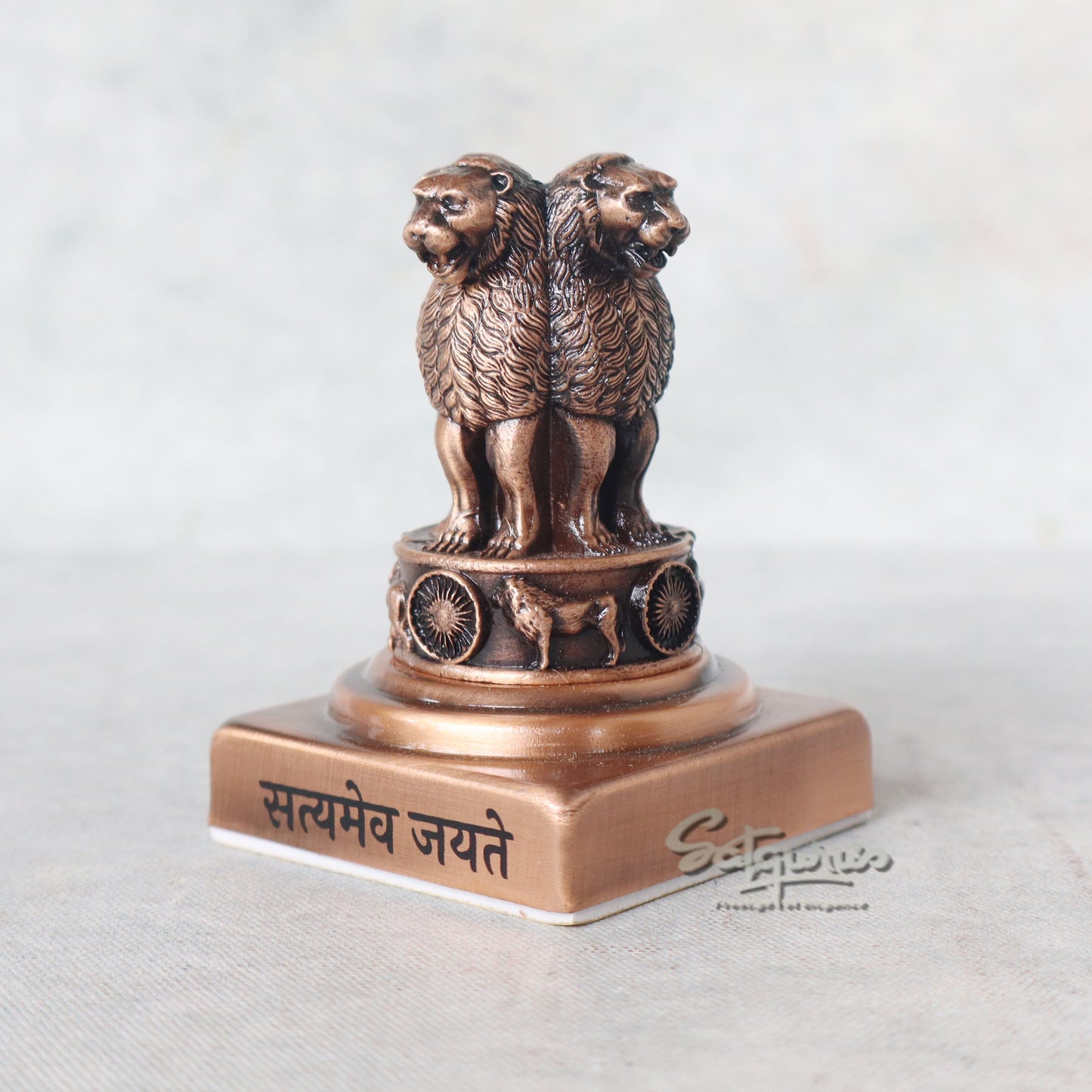 Ashoka Pillar / Ant Brass by Satgurus