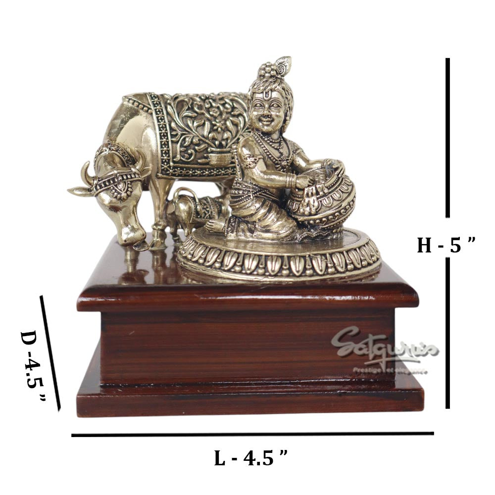 Makhanchor With Cow Calf On Base by Satgurus
