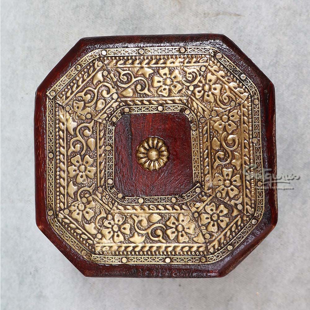 Handicrafted Wooden Box / Medium By Satgurus