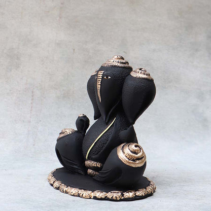 Black Shankh Moulded Ganesha