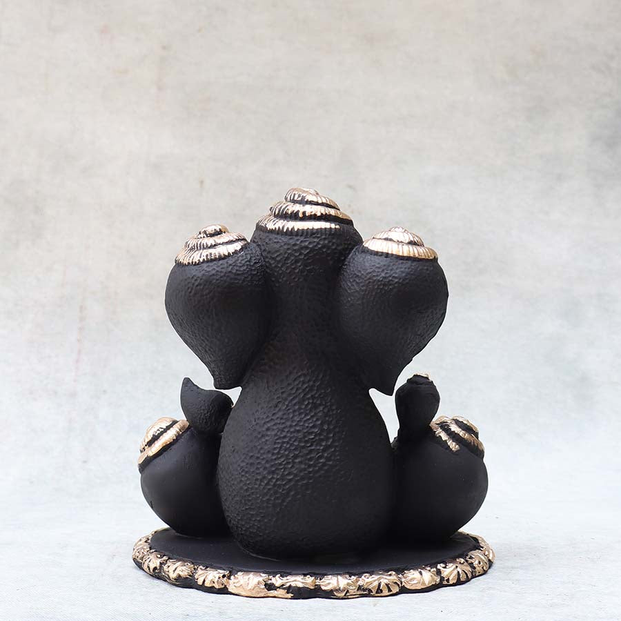 Black Shankh Moulded Ganesha