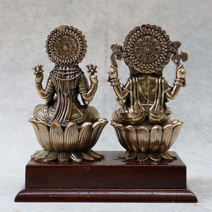 Laxmi Ganesh On Base By Satgurus