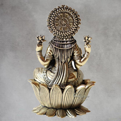 Goddess Lakshmi on Lotus By Satguru's