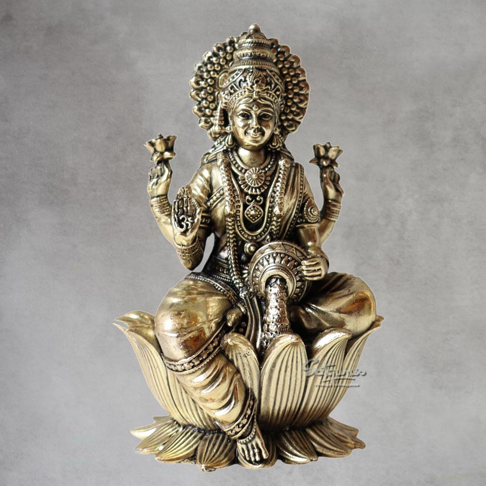 Goddess Lakshmi on Lotus By Satguru's