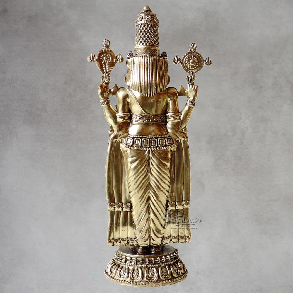 Blessing Lord Balaji/Venkateswara Idol By Satguru's