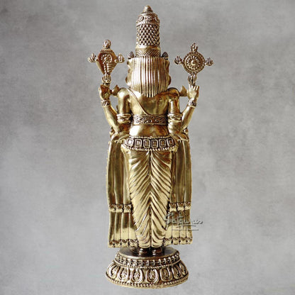 Blessing Lord Balaji/Venkateswara Idol By Satguru's