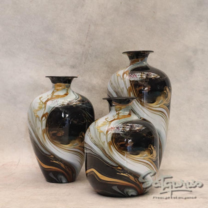 Abstract  Marble  Finish Vase ( Black) By Satguru's