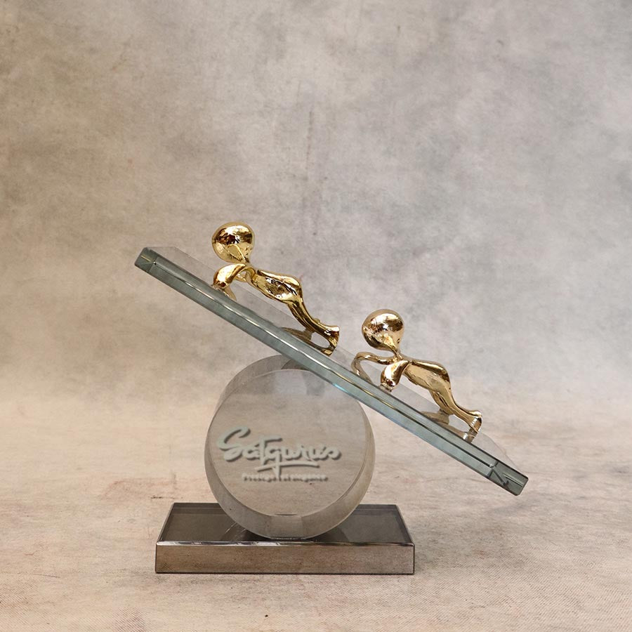 Kinetic Balanace Figure Crystal Sculpture By Satguru's