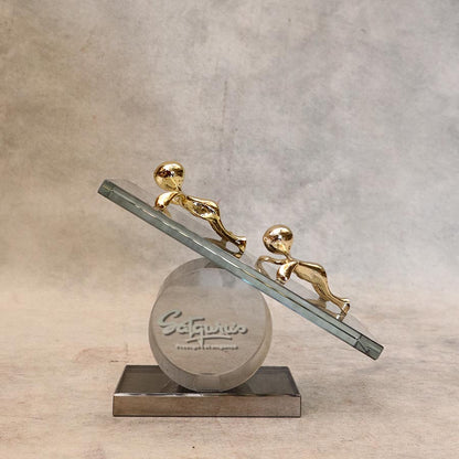 Kinetic Balanace Figure Crystal Sculpture By Satguru's