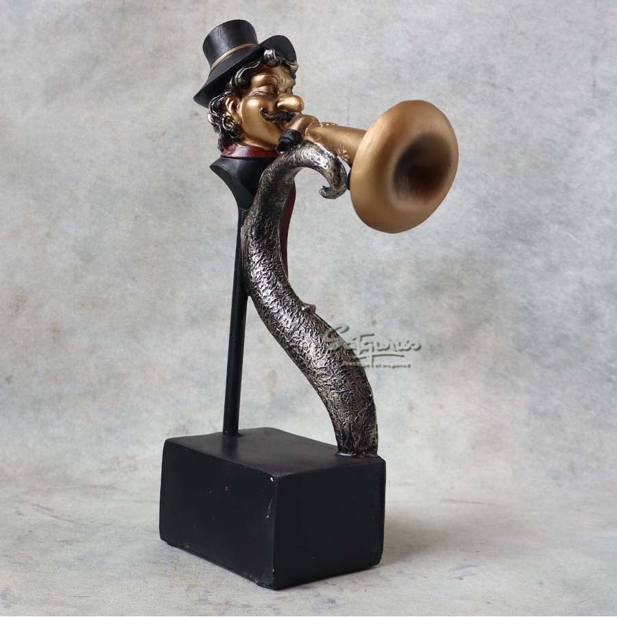 The Clown Trumpeter Figurine By Satguru's