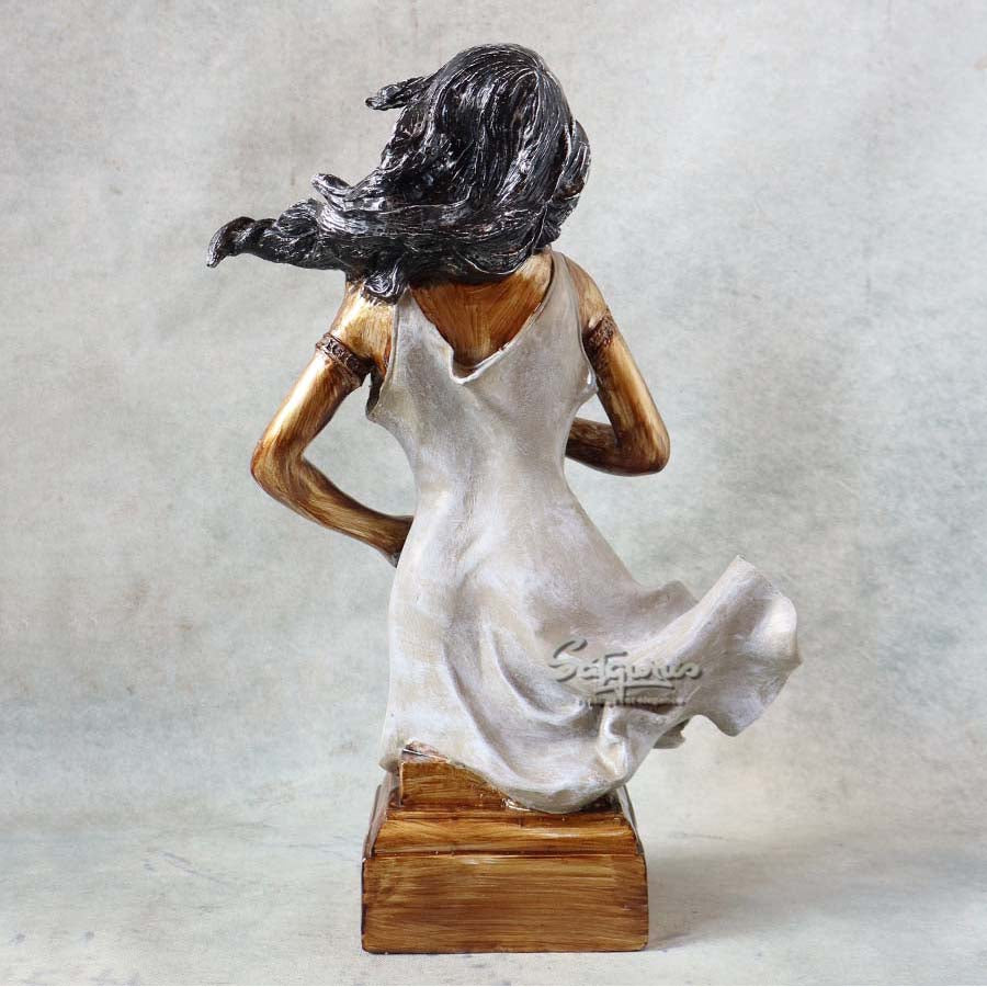 Modern Art Lady Saxophonist Table Top Statue By Satguru's