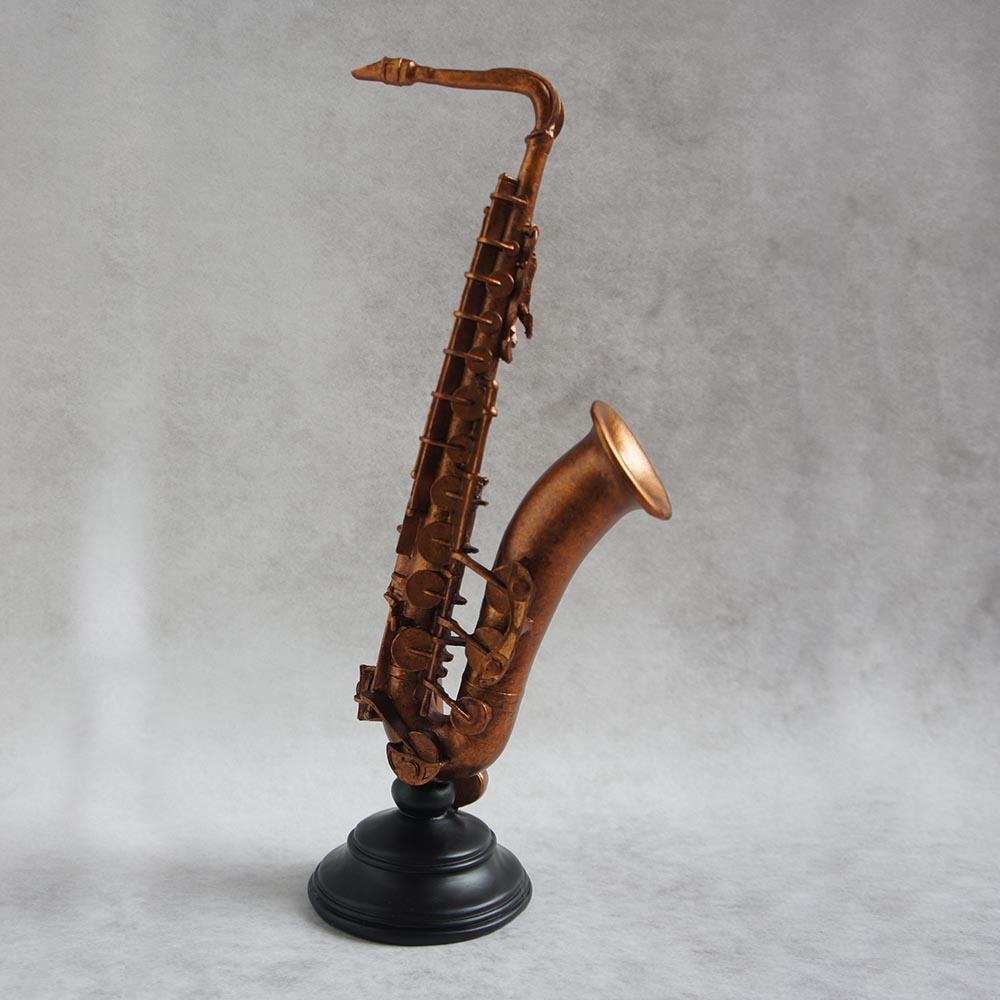 music-instrument-saxophone-on-stand-by-satgurus