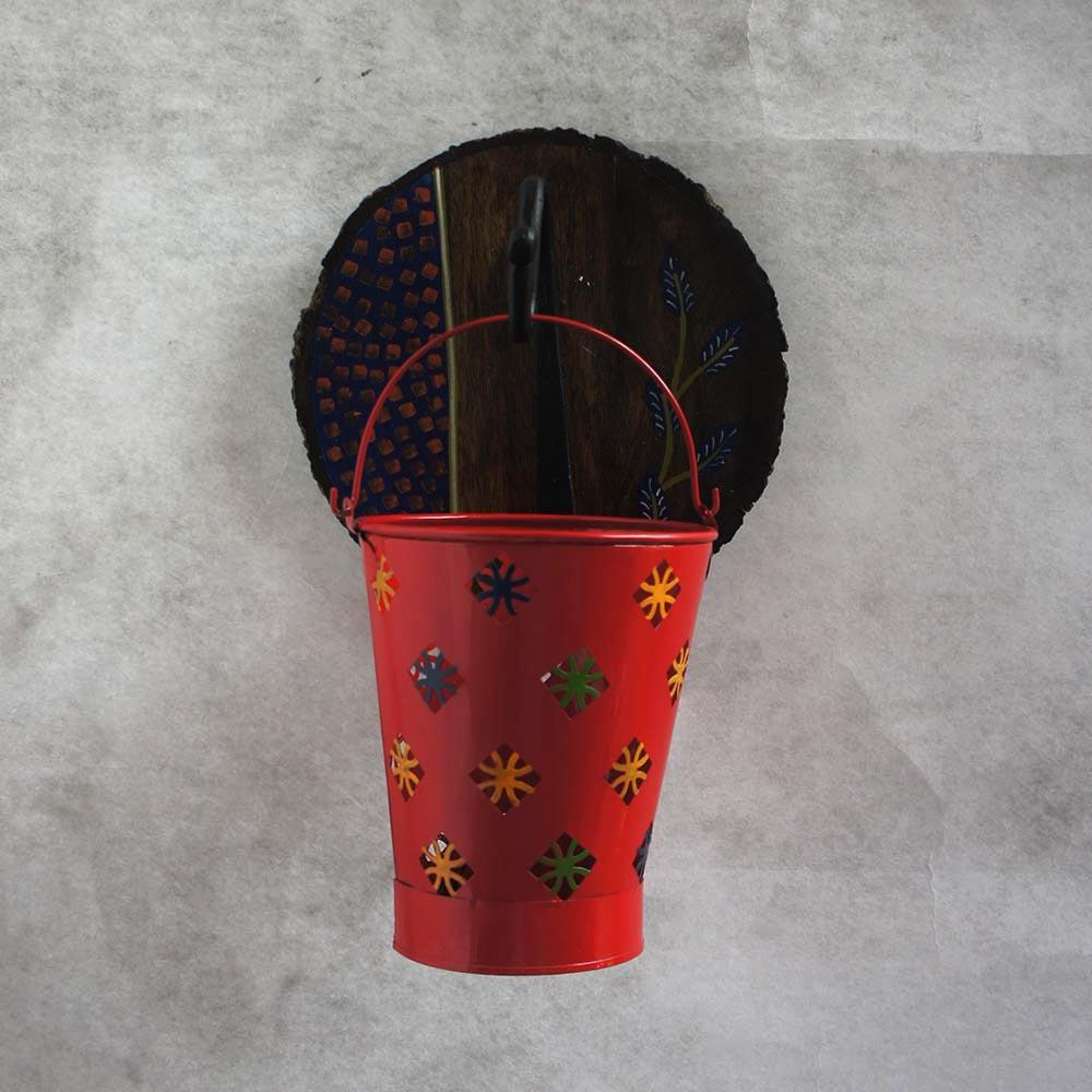 planter-wall-hanging-with-bucket-by-satgurus