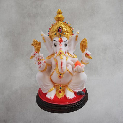 Mukut Ganesha In White by Satgurus