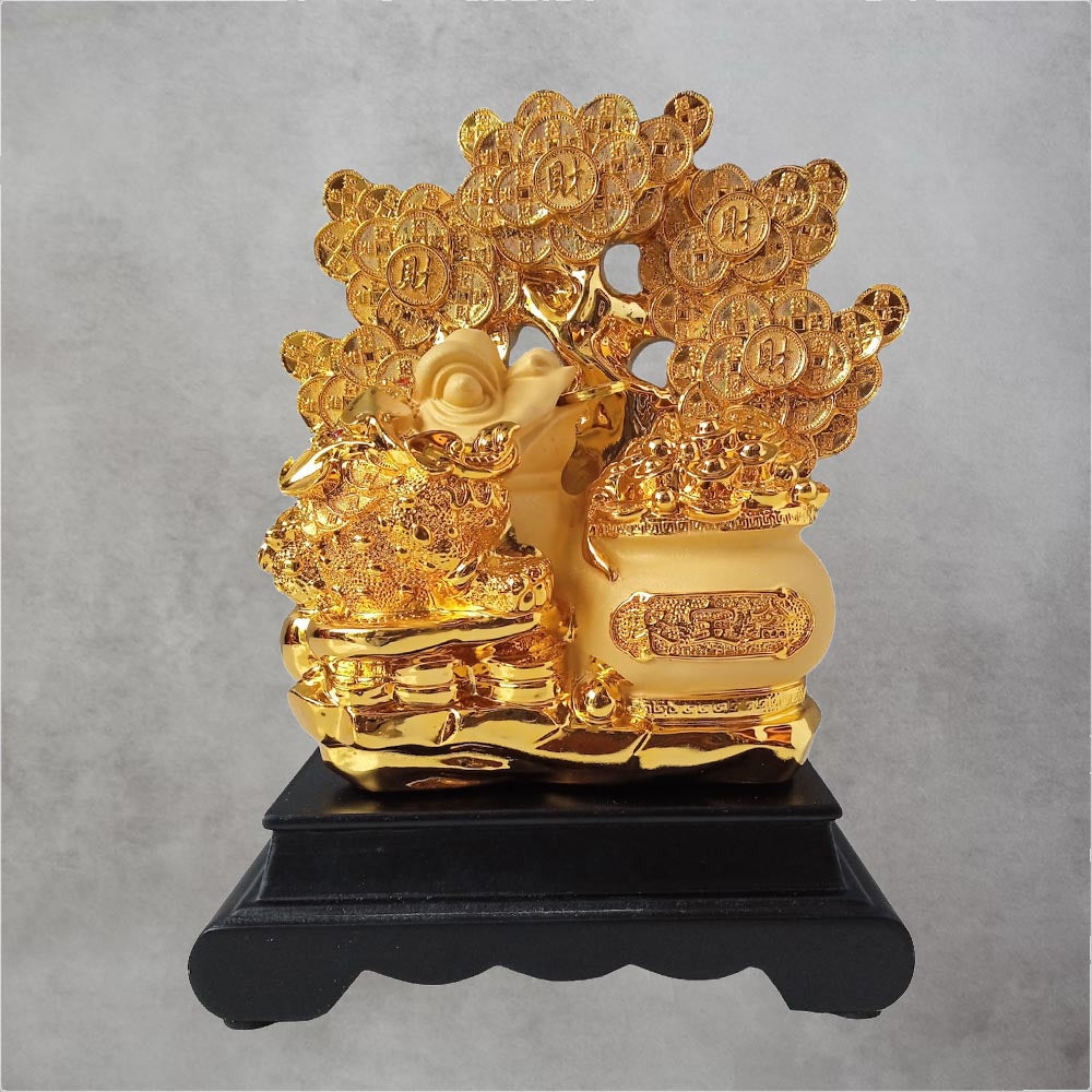 Tree Frog On Base In Gold by Satgurus