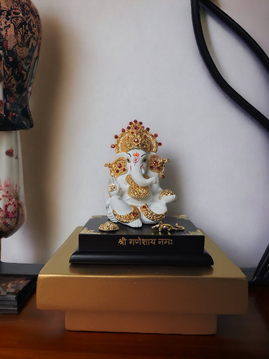 Appu Jewellery Ganesh On Base by Satgurus