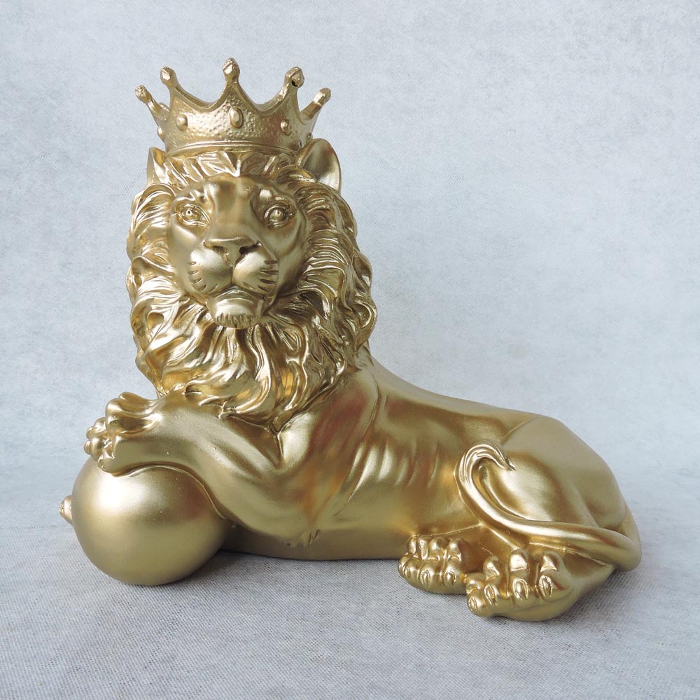 Gold Lion Statue by Satgurus